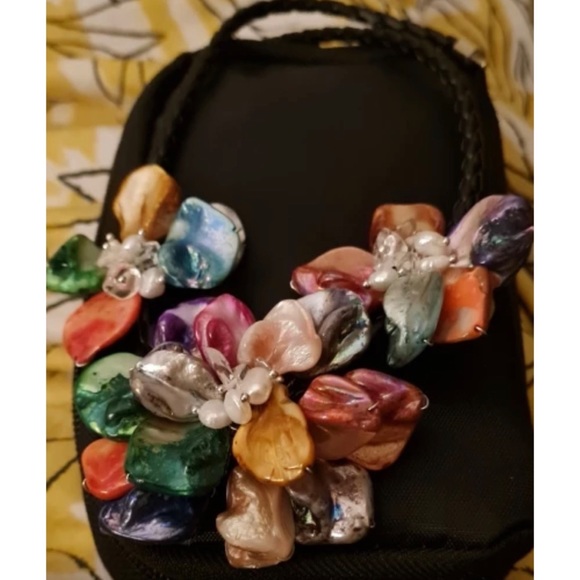 IRIS APFEL Baroque Cultured Pearl Shell Flower Art Necklace Leather Chocker - Picture 12 of 16